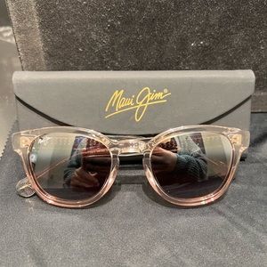 Maui Jim Cheetah 5 Crystal with a Hint of Pink frame with
Maui Rose® Lens